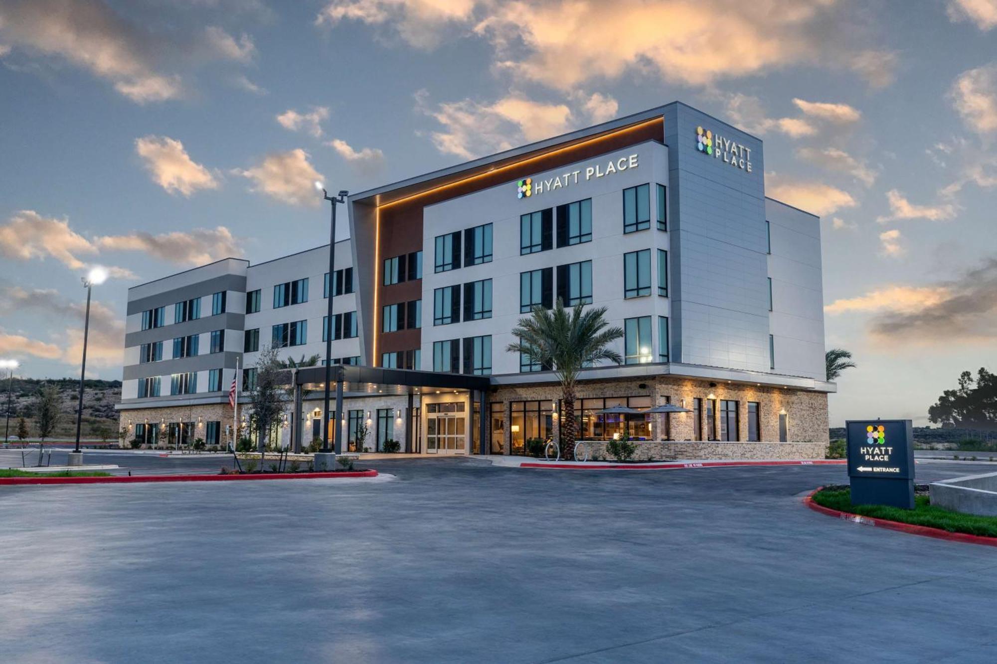 Hyatt Place อีเกิสพาส ภายนอก รูปภาพ