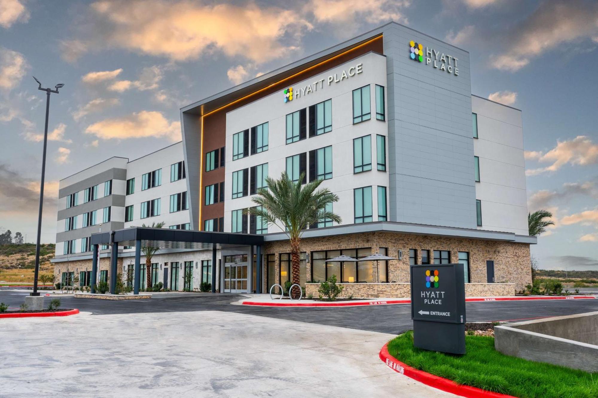 Hyatt Place อีเกิสพาส ภายนอก รูปภาพ