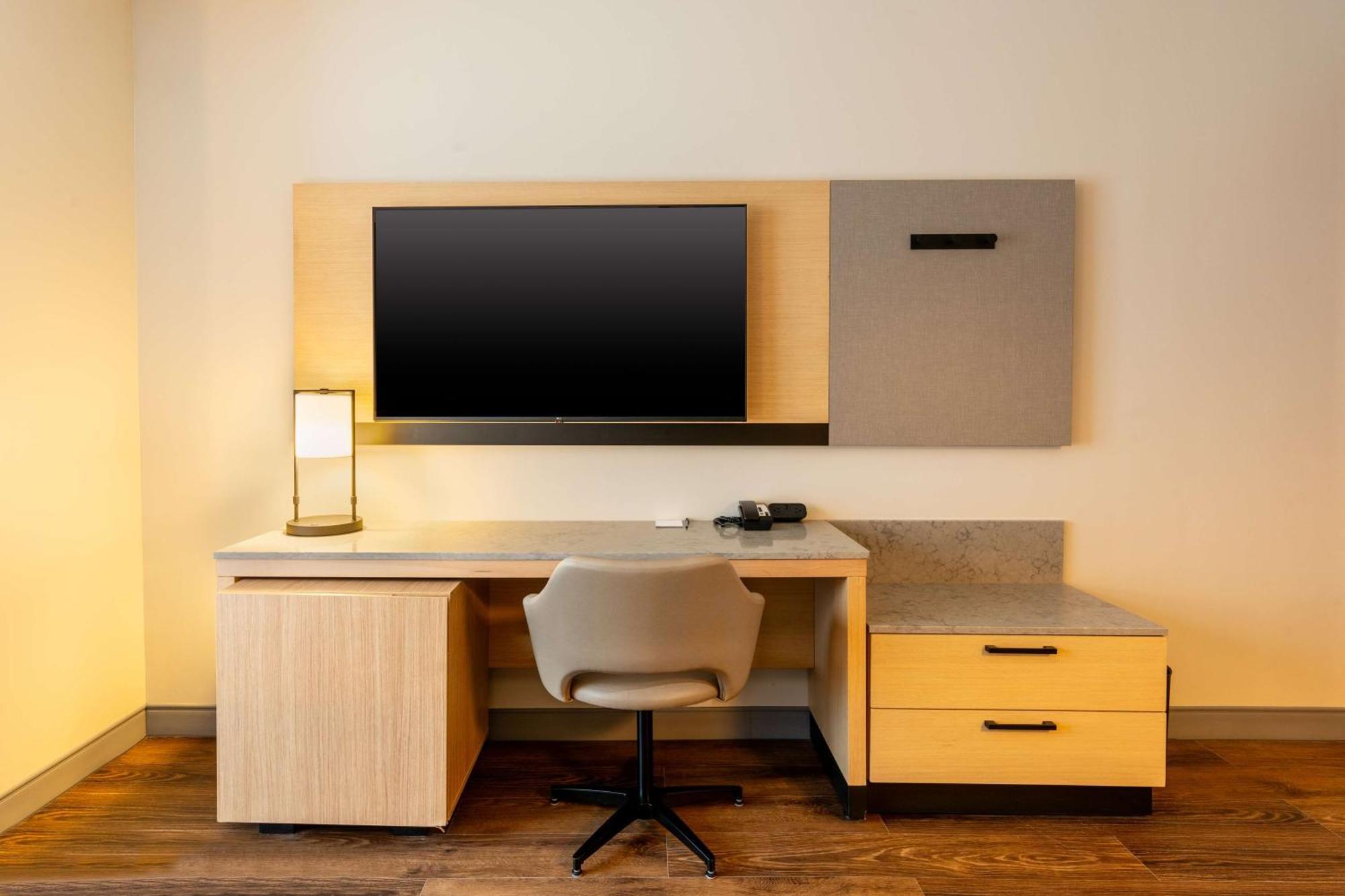 Hyatt Place อีเกิสพาส ภายนอก รูปภาพ